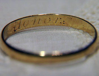 Sam Houston's "honor" ring