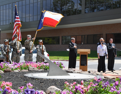 students, staff, and faculty at the Sundial Ceremony