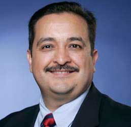headshot of Dr. Carlos Hernandez