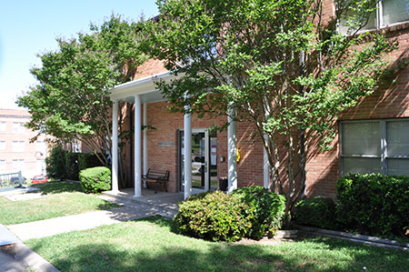 photo of the front of the Margret Lea Houston house