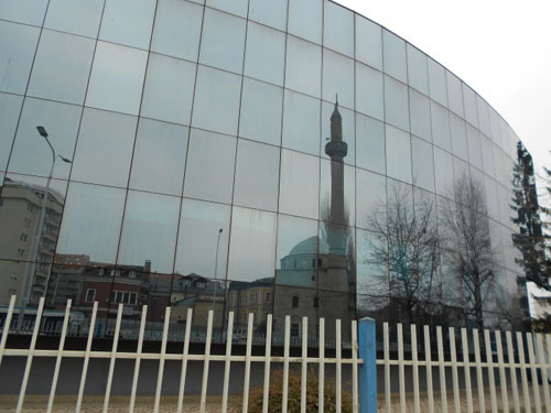 Mosque reflection in Dodona neighborhood