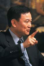 Thaksin pointing