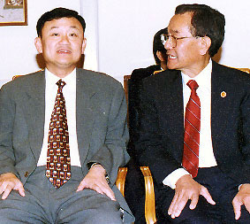 Thaksin and del Carmen
